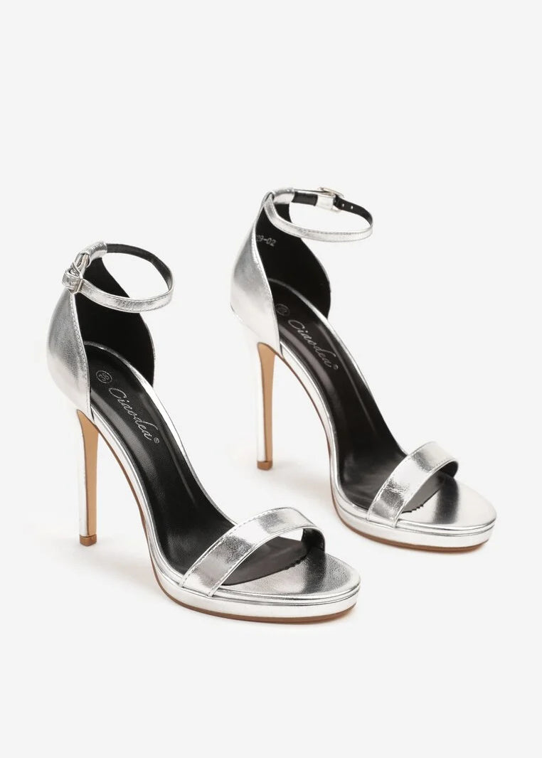 Srebrne sandale na tanku petu - Cipelice