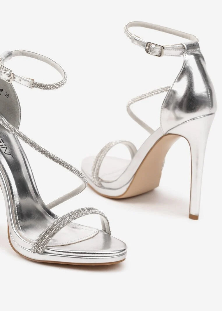 Srebrne sandale na tanku petu - Cipelice