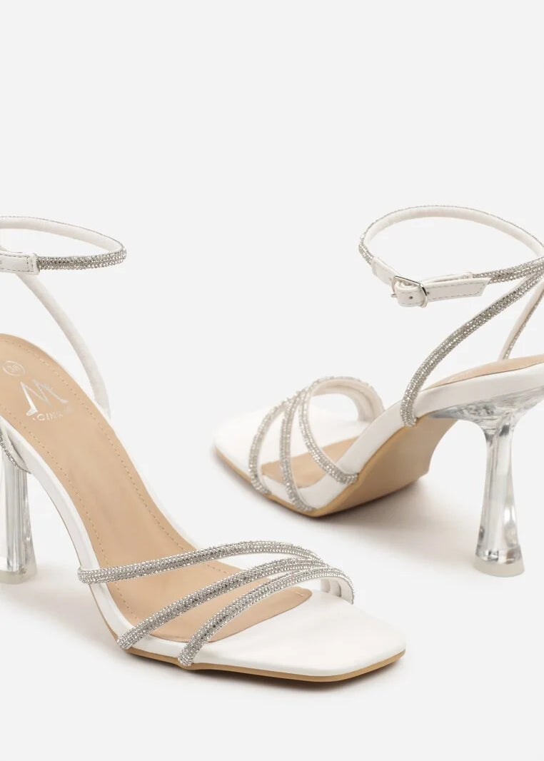 Bijele sandale na tanku petu - Cipelice
