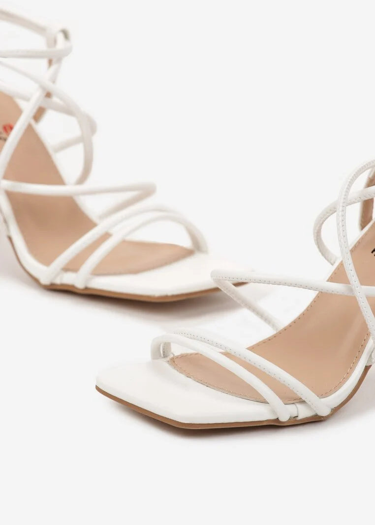 Bijele sandale na blok petu - Cipelice