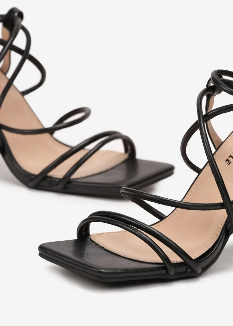 Crne sandale na blok petu - Cipelice