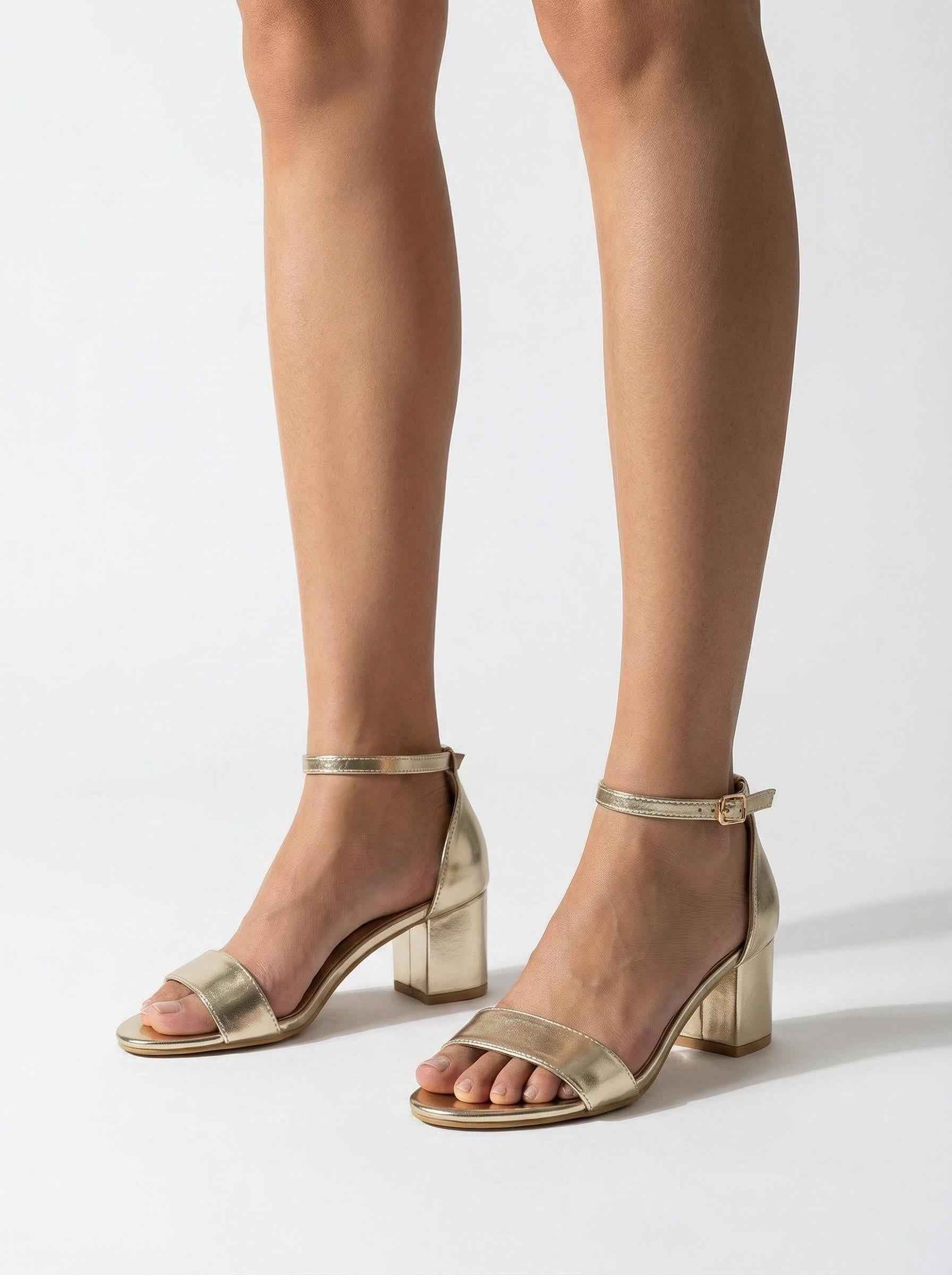 Zlatne sandale na blok petu