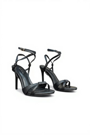 Crne sandale na tanku petu