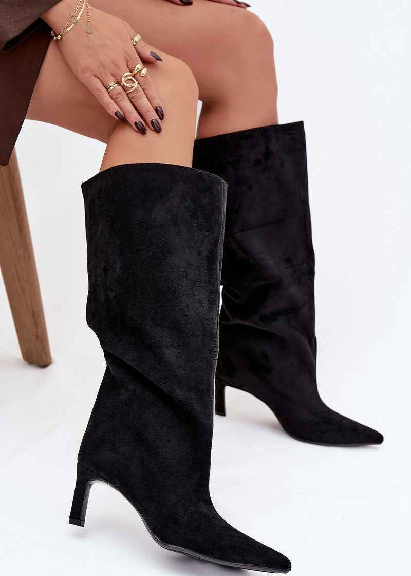 Crne čizme na tanku petu