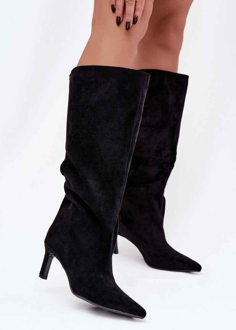 Crne čizme na tanku petu