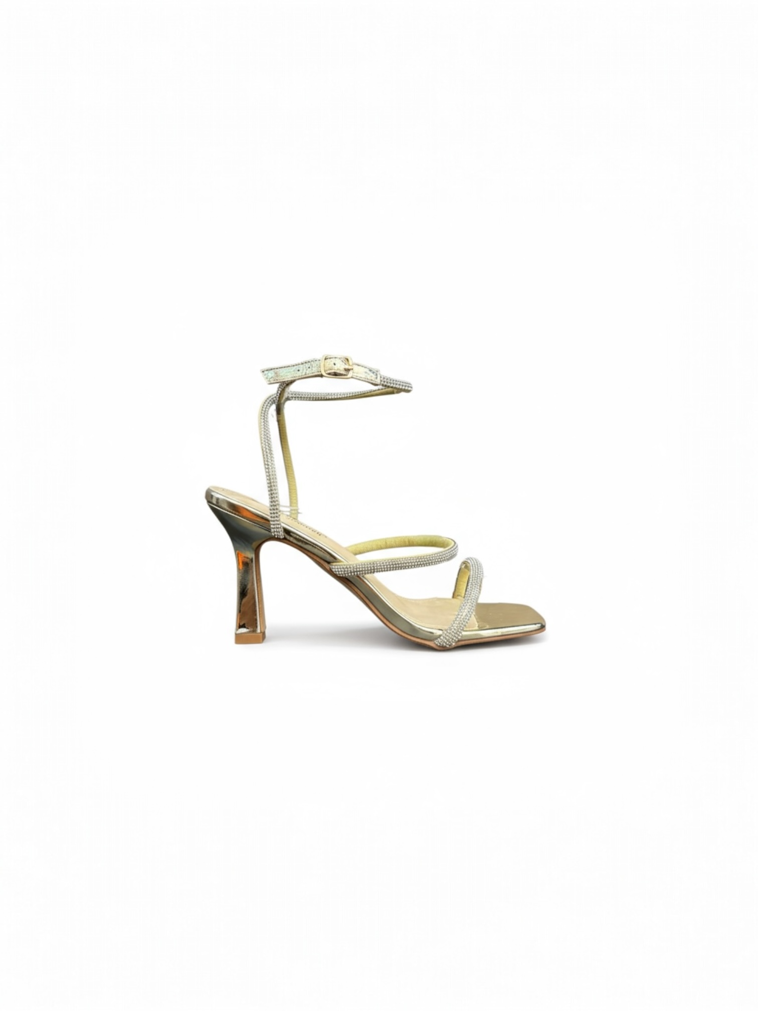 Gold sandals on a thin heel