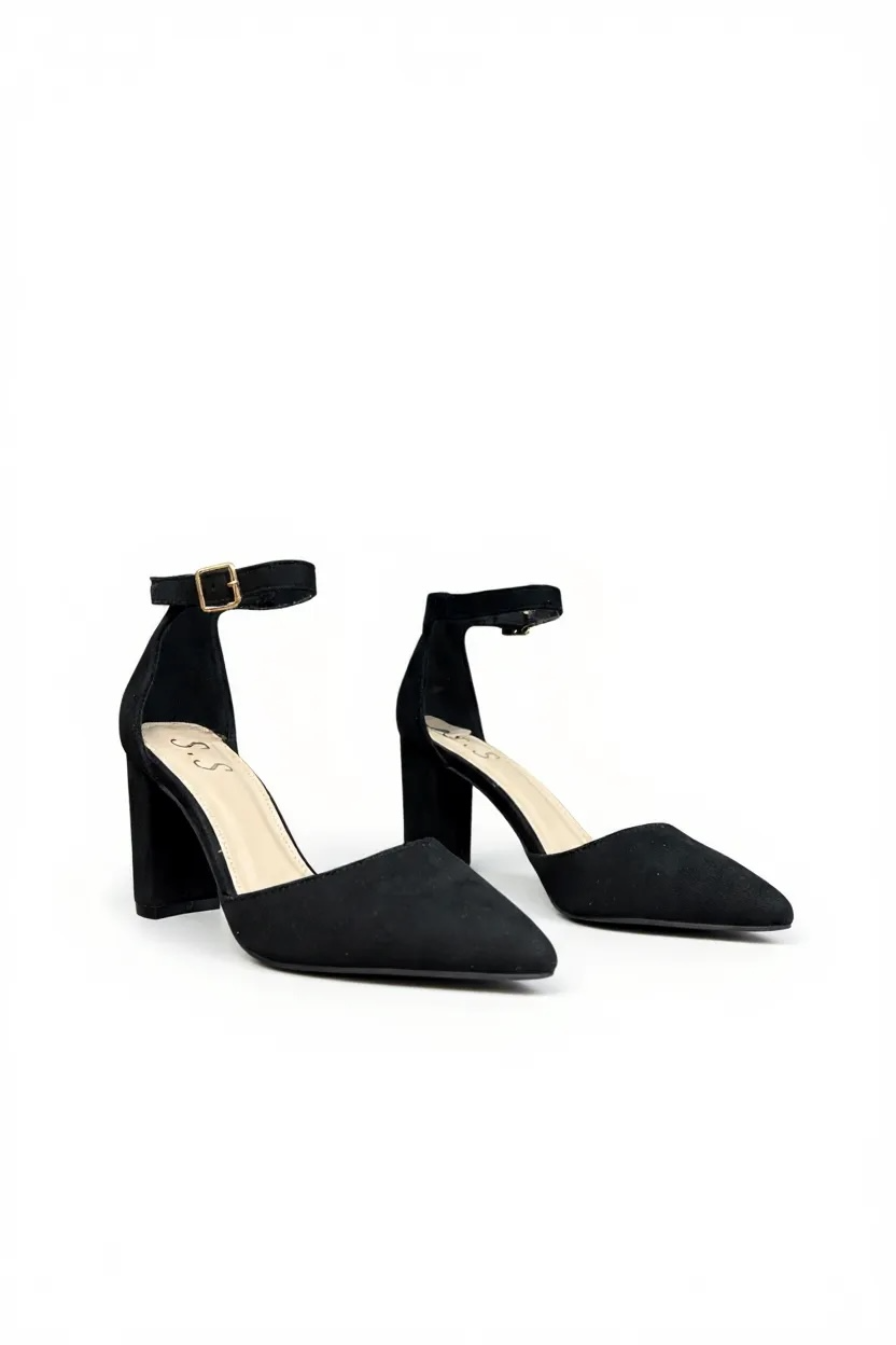 Black sandal with block heel