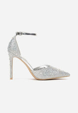 Štikle na tanku petu