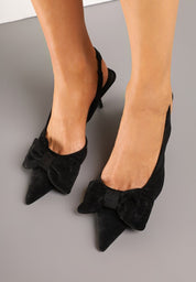 Crne štikle na tanku petu