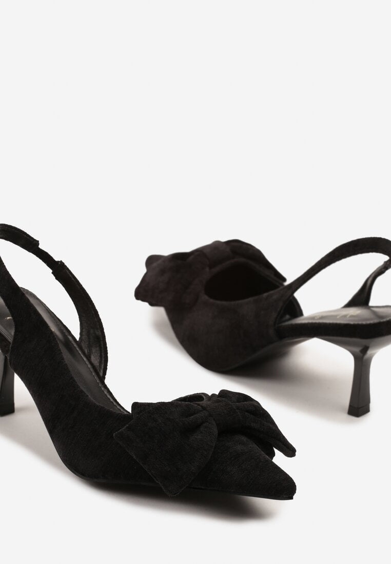 Crne štikle na tanku petu