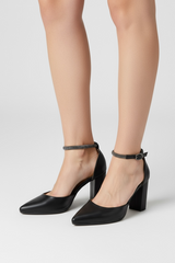 Crne sandale na blok petu
