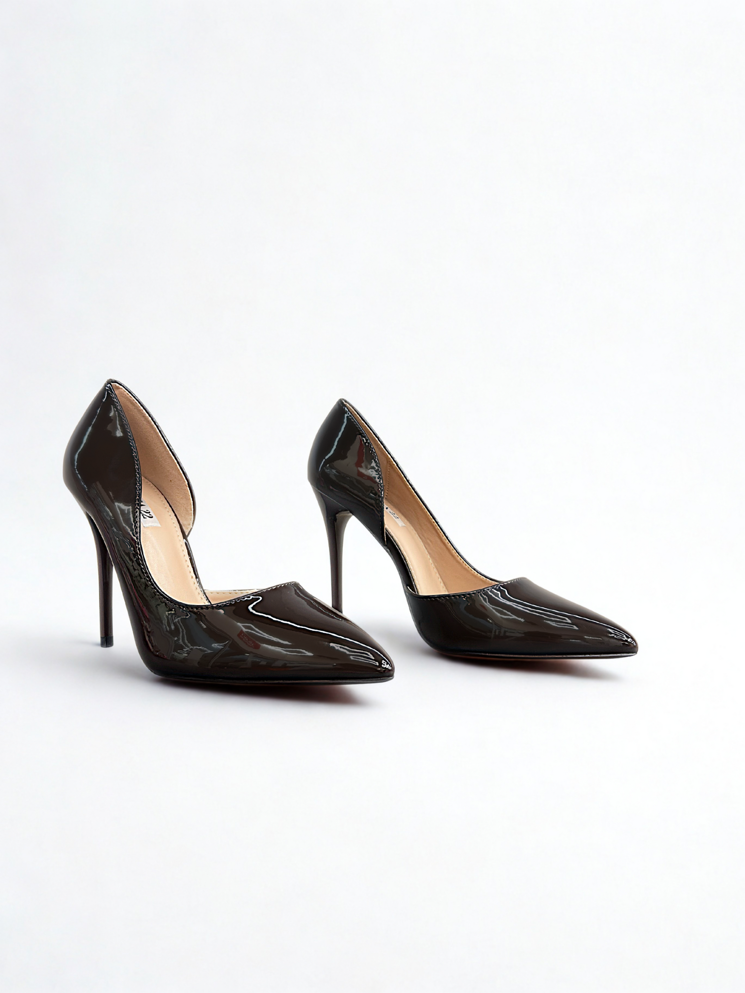 Brown pumps with a thin heel