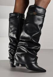 Crne nabrane čizme na blok petu