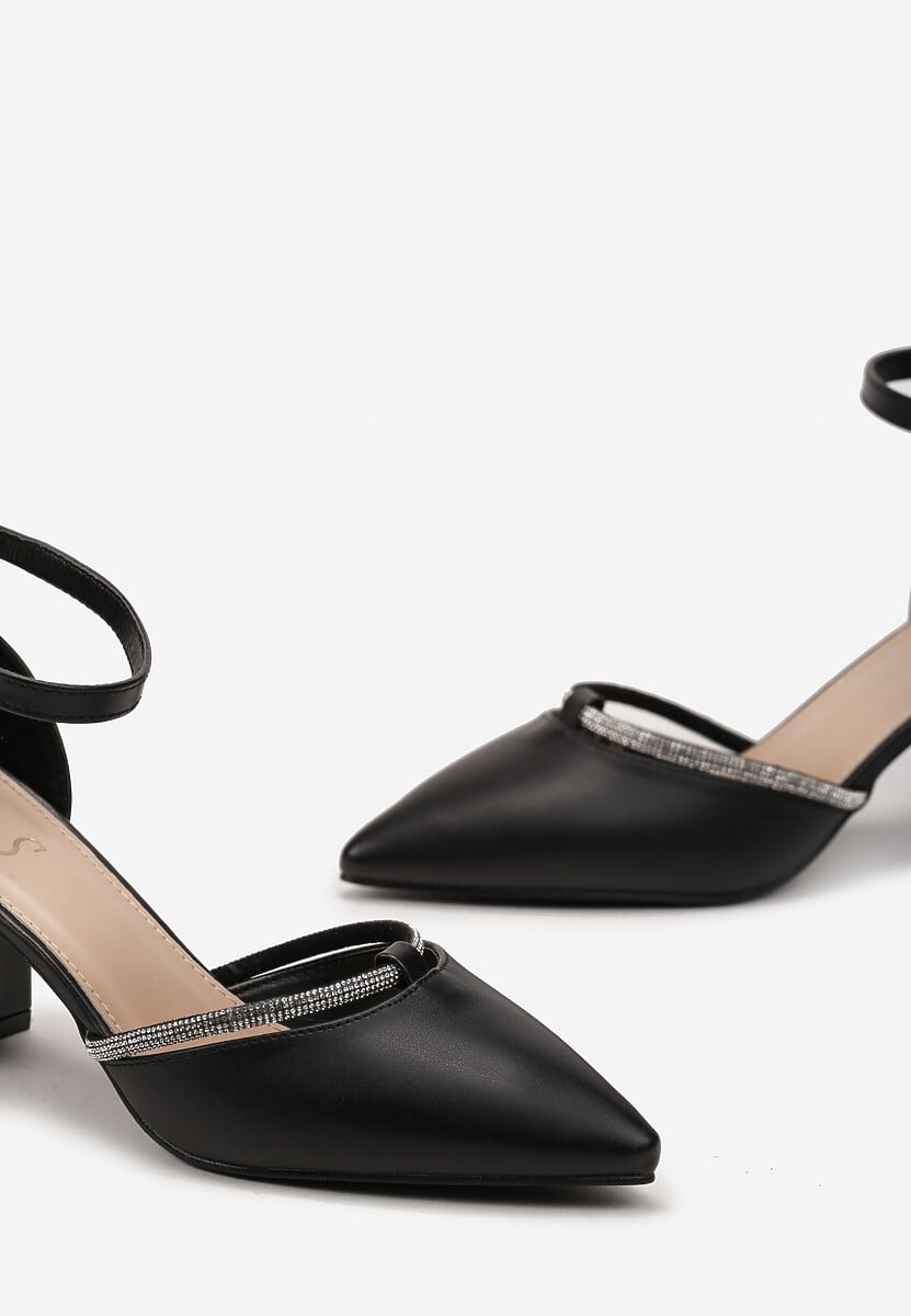 Crne sandale na blok petu