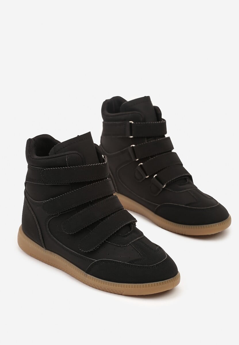 Crne tenisice s čičkom