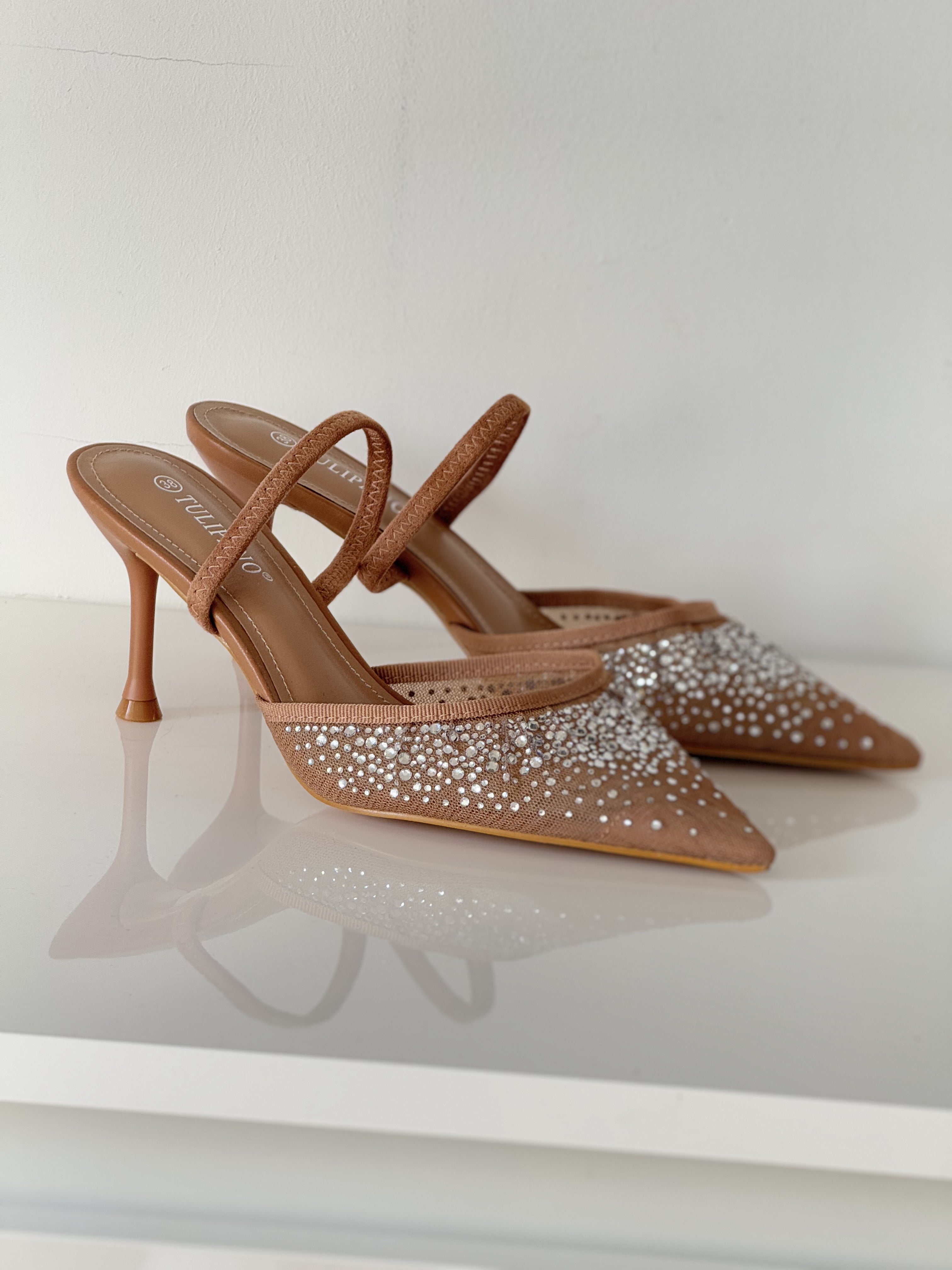 Smeđe štikle na tanku petu - Cipelice