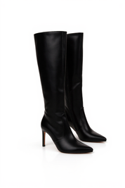 Black boots on a thin heel