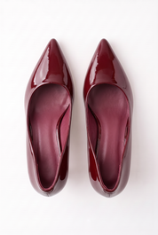 Beige lounge shoes on a thin heel